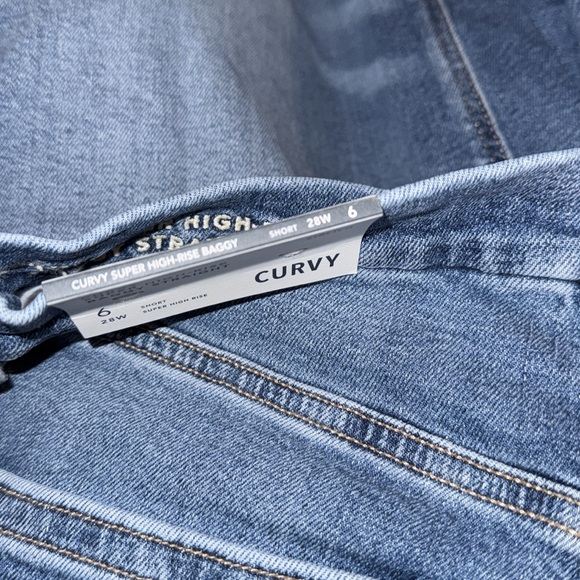 American Eagle Curvy Super High-Rise Baggy Straight Jean - Picture 6 of 10